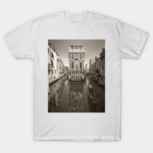 Venice Canal in Black and White T-Shirt